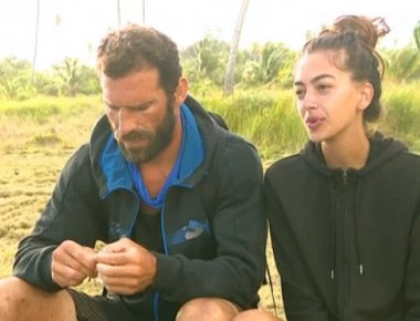 Survivor 2: Το «πηγαδάκι» Κωνσταντίνου-Ροδάνθης και το ξέσπασμά της (βίντεο)